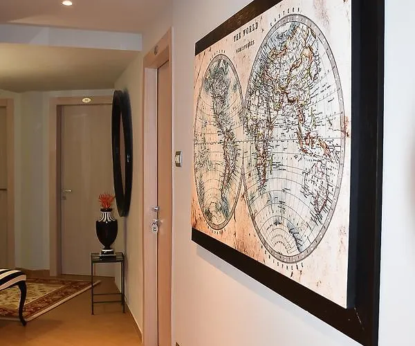 Residenza Ca' Degli Enzi 4*