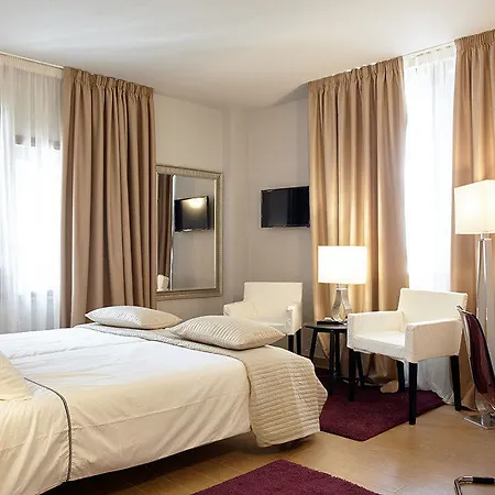 Residenza Ca' Degli Enzi 4*