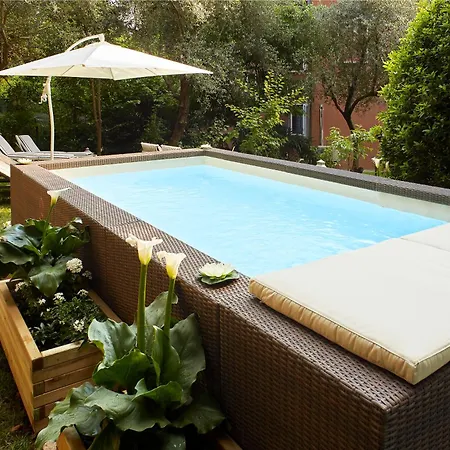 Bed and Breakfast Residenza Ca' Degli Enzi 4*