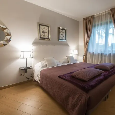 Bed & Breakfast Residenza Ca' Degli Enzi 3*