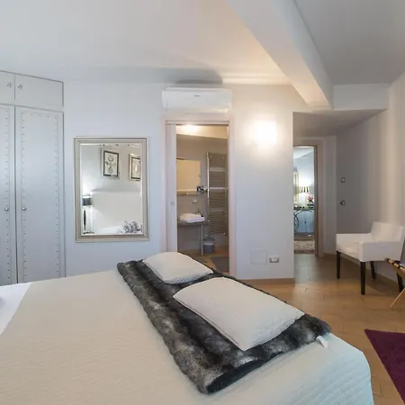 Residenza Ca' Degli Enzi فندق مبيت وإفطار 4*