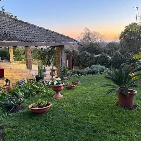 Bed and Breakfast Residenza Ca' Degli Enzi 3*