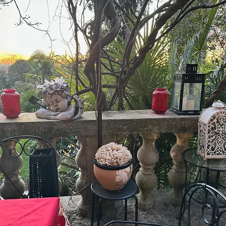 Bed and Breakfast Residenza Ca' Degli Enzi 3*