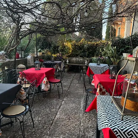 Bed and Breakfast Residenza Ca' Degli Enzi