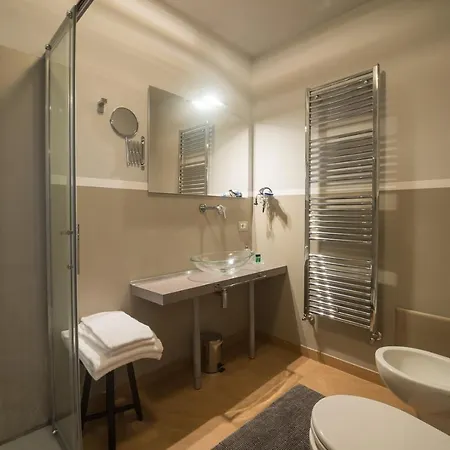 Residenza Ca' Degli Enzi B&B 베로나