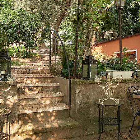Bed & Breakfast Residenza Ca' Degli Enzi 3*